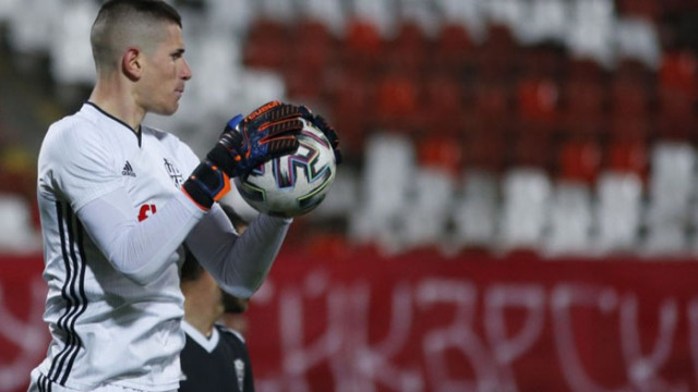 Ясен Петров вика вратаря на ЦСКА 1948 в националния